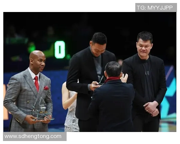 蒋兴权与姚明的相遇：篮球传奇的跨时代对话与传承