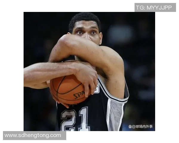 邓肯与姚明的对决：篮坛巨星的盖帽之战与传奇故事